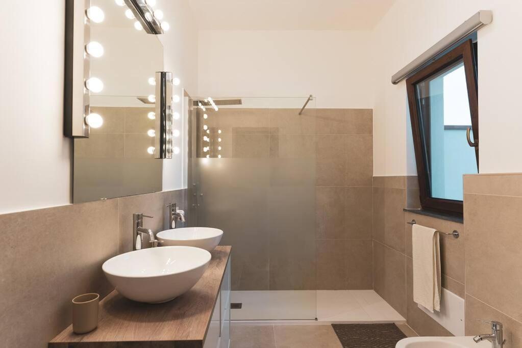 Cas'Apina Apartment Aci Bonaccorsi エクステリア 写真